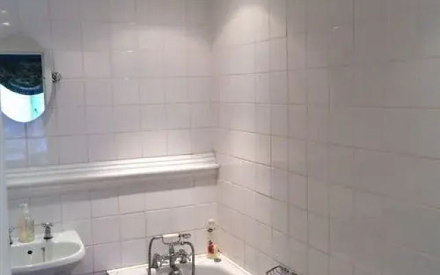 The White Horse Crostwick