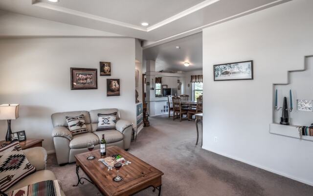 Mountain Top Ranch - Three Bedroom House