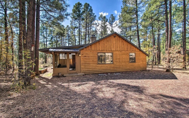 Deck & Grill: Pet-friendly Lakeside Cabin