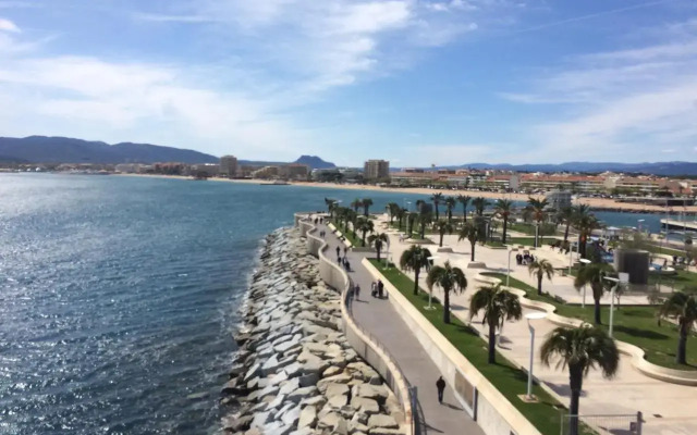 80pa111 Port Fréjus