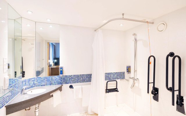 Holiday Inn Express Dundee by IHG