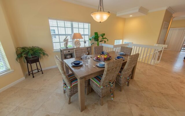 Quiet Palms Apartment 3