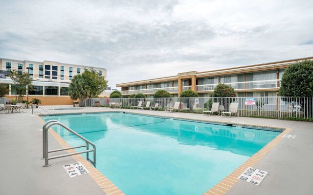 Quality Inn Baton Rouge East I-12