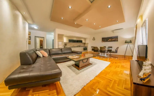 Apart House Danigo