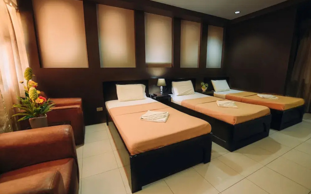 RedDoorz @ La Vista Pensionne Calbayog City
