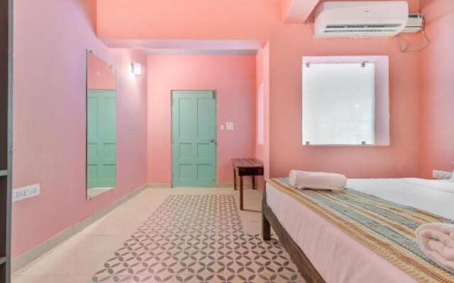 Woke Hostel - Morjim