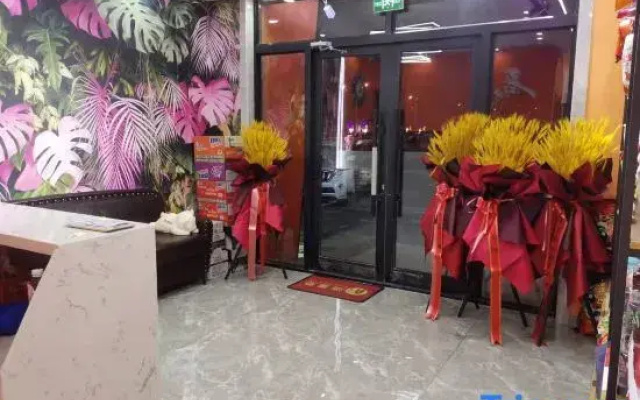 Wuyou Hotel (Qiqihar South Railway Station High-speed Railway Station)