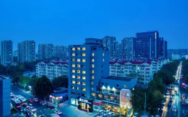 Xana Lite Hotelle（Qingdao North Station Shuiqinggou Metro Station Store) – Outside – Qingdao