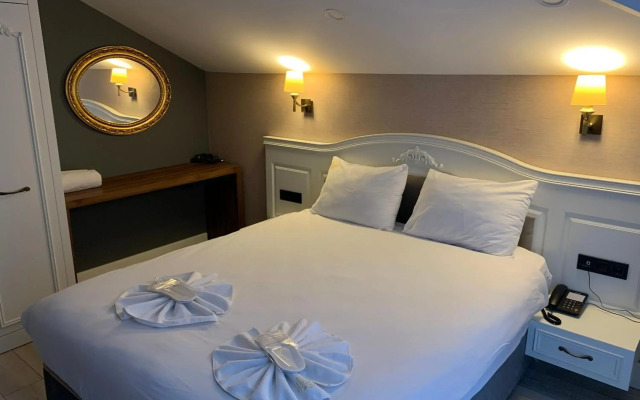 White Golden Suite Hotel