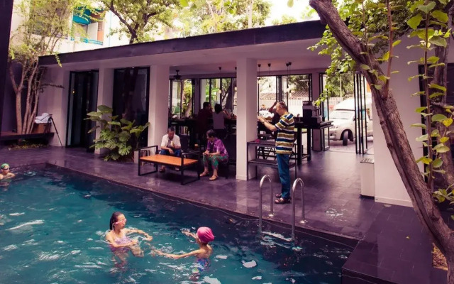 BED Phrasingh Hotel - Adults Only