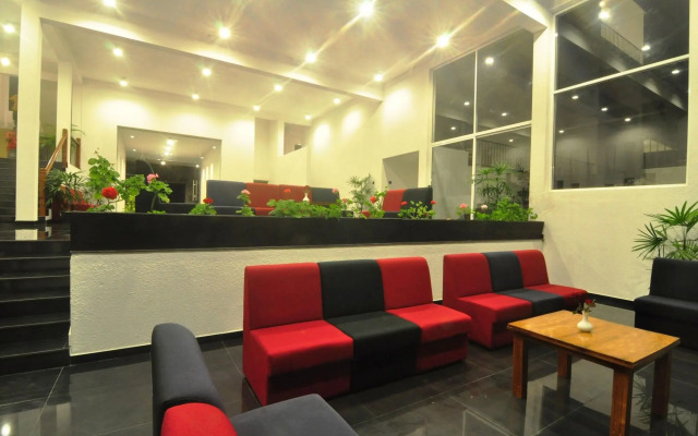 Hotel Heavens Edge by EHI