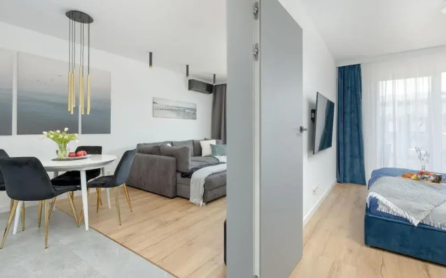 Apartment Overlooking the River, Pool, Dziwnow