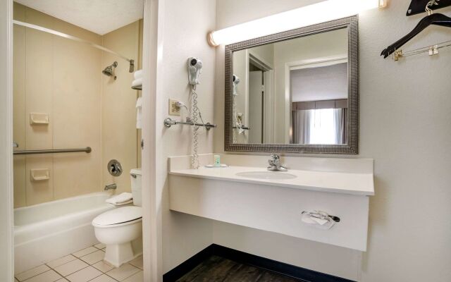 Quality Inn Baton Rouge East I-12