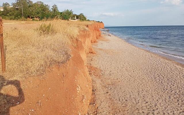 One Bedroom Flat 250m from Sea, Nea Chili