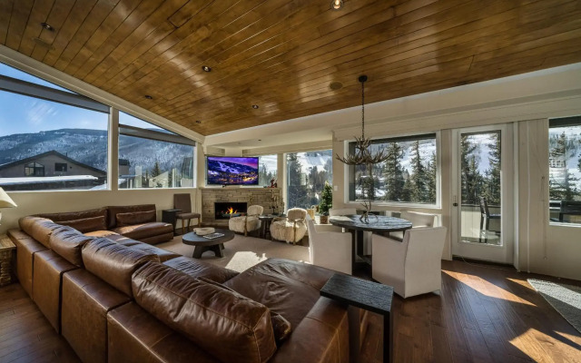 Vail's Mountain Haus