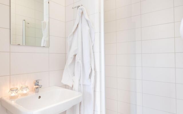 Luxurious Apartment With Dishwasher, 1 km. From the Beach
