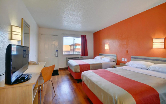 Motel 6 Wethersfield, CT - Hartford