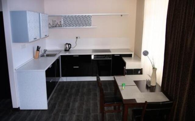 Alexandra Apartments Industrial Bridge