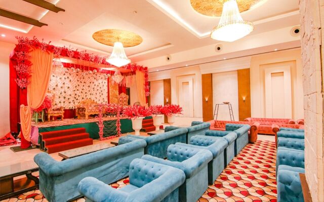 Fabhotel Prime Royal Maple