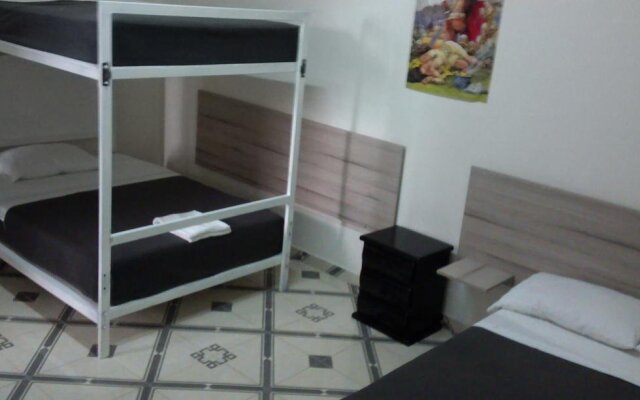 Hostel Oasis Centro by oyo rooms