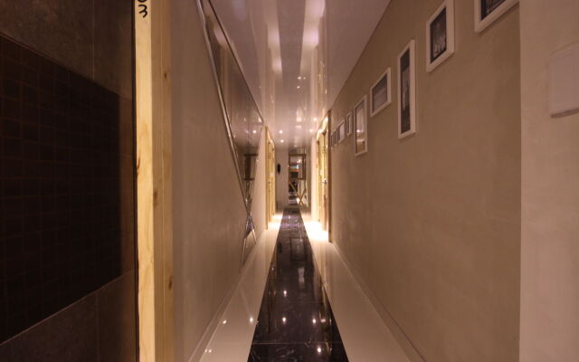 Seven Motel