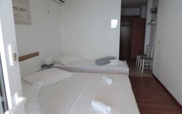 Maza - With Seaview & Parking - R1