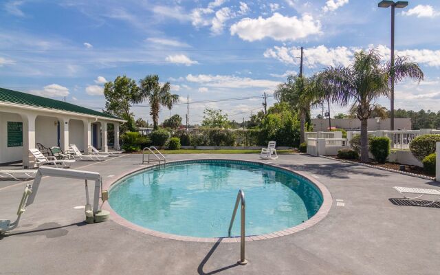 Motel 6 Townsend, GA