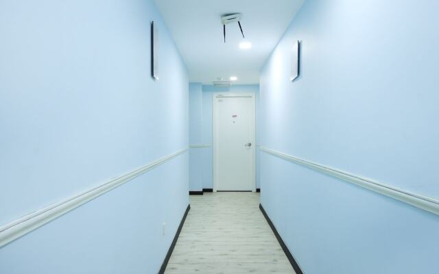 OYO 43963 T-Signature Hotel