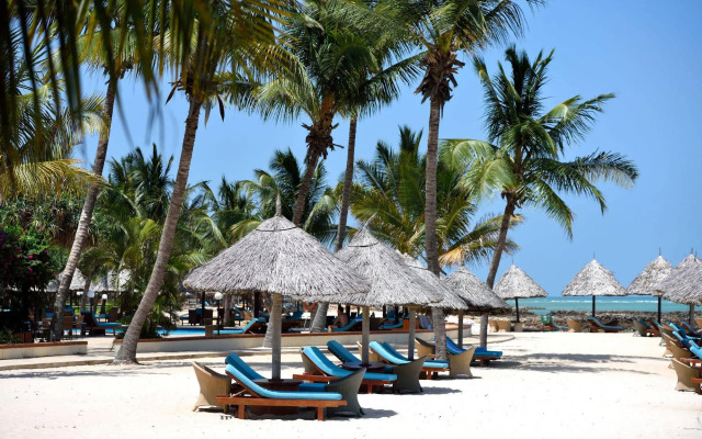 Hotel White Sands Resort and Conference Centre