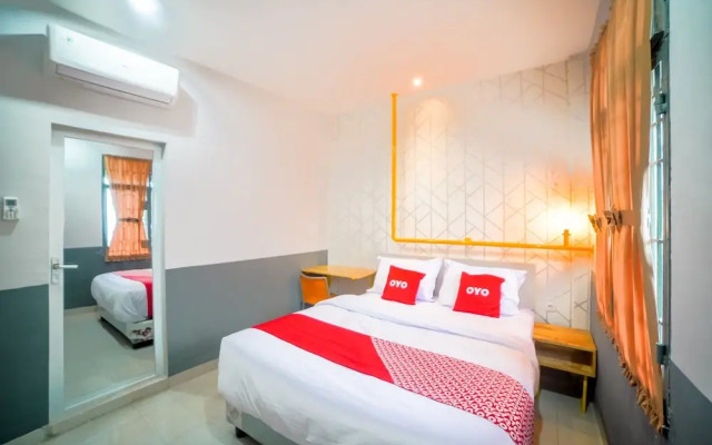 OYO 90874 Millenium Inn 2