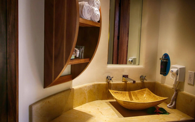 The Inn at Manzanillo Bay