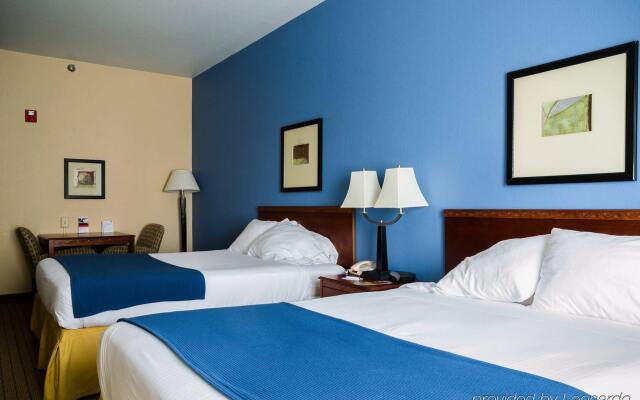 Holiday Inn Express Hotel & Suites Acme-Traverse City, an IHG Hotel