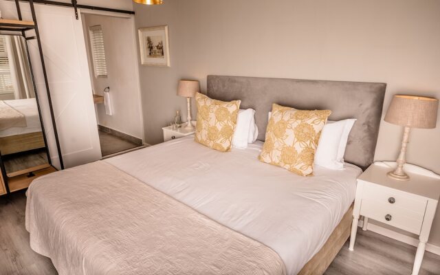 The Corner House L'A-nnexe