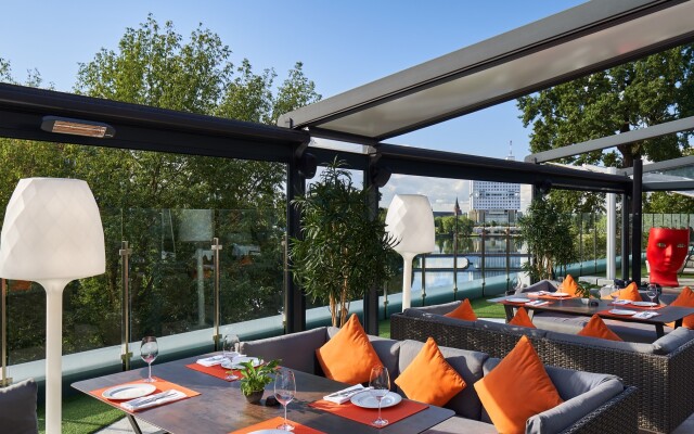Crystal House Suite Hotel & SPA