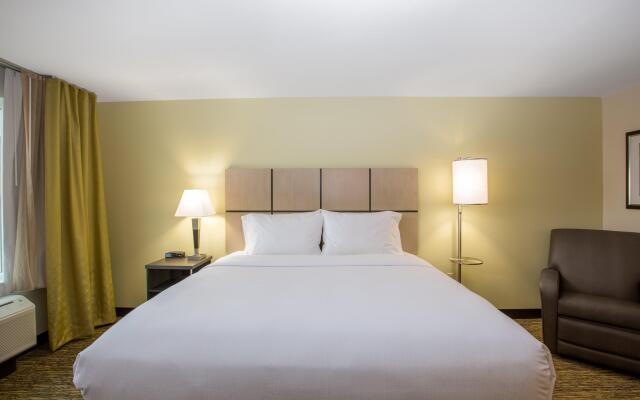 Candlewood Suites Omaha - Millard Area, an IHG Hotel