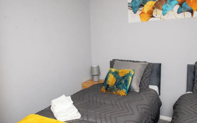 Corby-2 Bedroom-1bathroom-parking - Upto 5 Guests