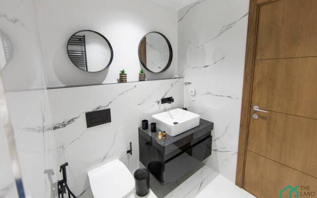 Sunset 203 Luxury apt With Gym in Lac1