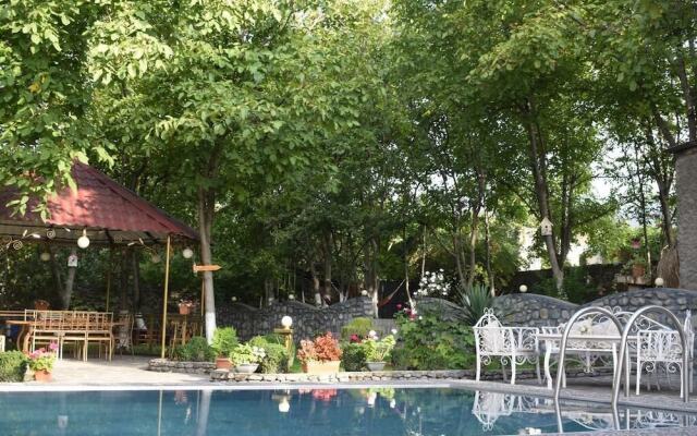 Guesthouse Lago & Wine Cellar
