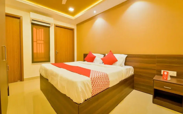 OYO Home 82829 Modern Studio