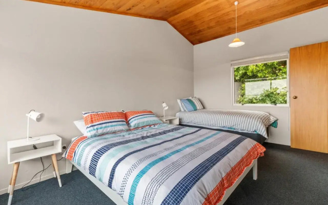 Country Retreat - Athenree Holiday Home