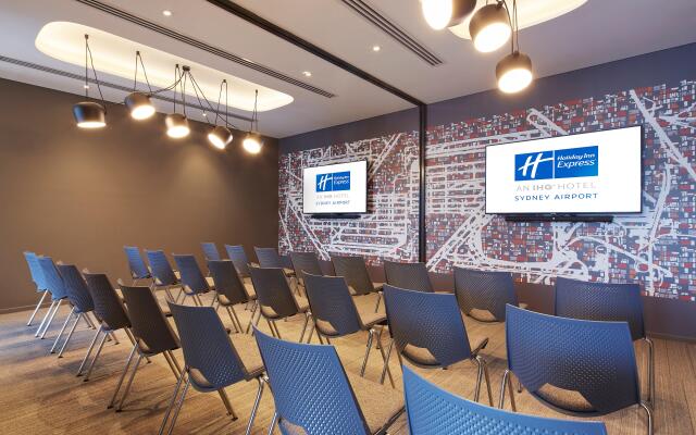 Holiday Inn Express Sydney Airport by IHG