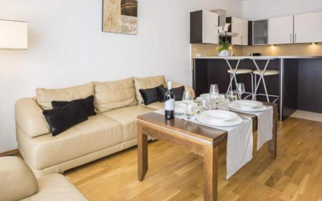 VacationClub - Diune Apartment 24