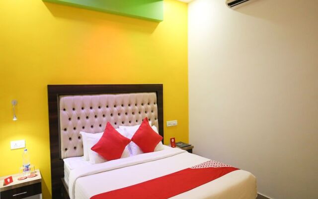 OYO 10152 Rail View Residency
