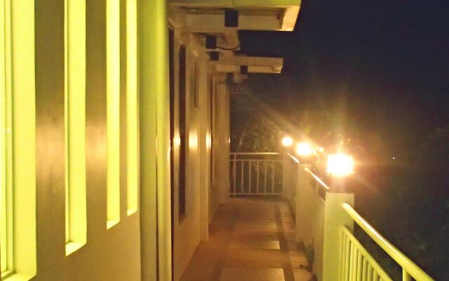 RedDoorz @ Recaido Road Palawan