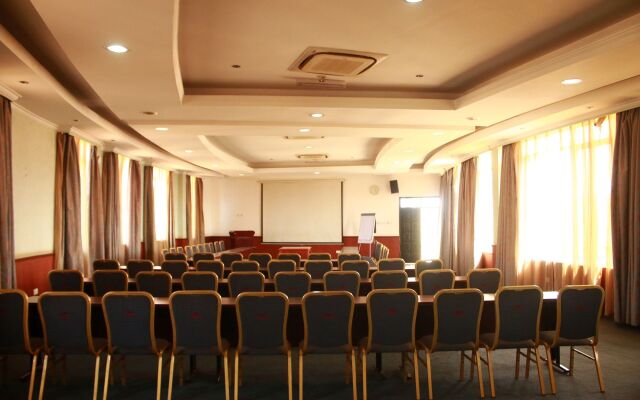 The City Royal Resort Hotel