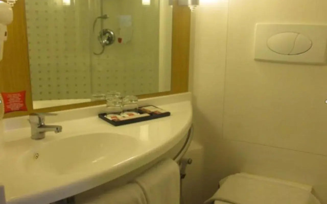 ibis Surabaya City Center