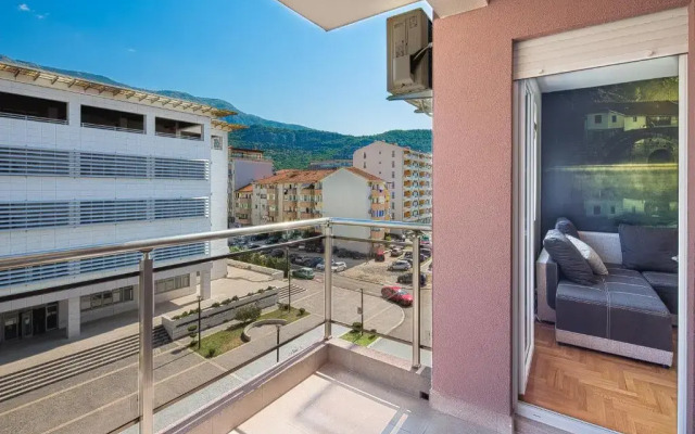Apartment S&S
