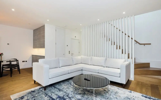 The Greenwich Balcony Home