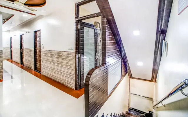 Hotel Adore Palace by Fabhotels