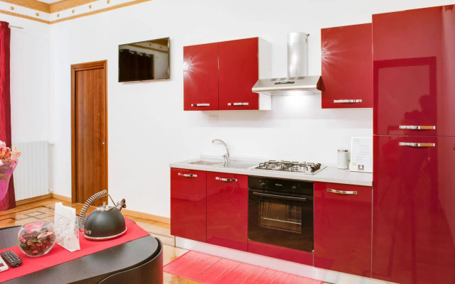 Lh Royal Suites